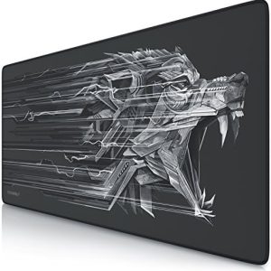 TITANWOLF XXL Speed Gaming Mauspad - 900 x 400mm - XXL Mousepad - Tischunterlage mit Titanwolf-Motiv - verbessert Präzision und Geschwindigkeit - Stabiler Halt auf glatten Oberflächen